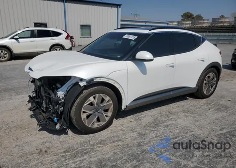 2024 Genesis Gv60 Standard z USA, uszkodzony, nr VIN KMUKB4SAXRU024924